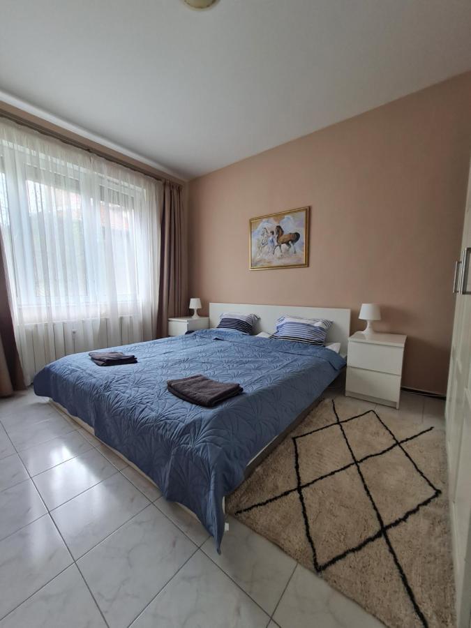 Raya Maisonette, Ideal Center Apartment Sofia Exterior photo